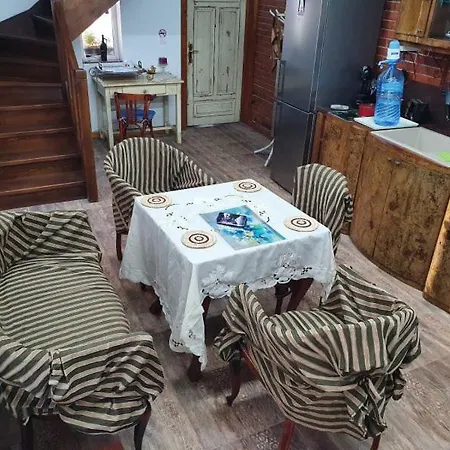 Modern And Old Appartement